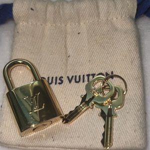 Shiny Louis Vuitton Gold Lock and Key 🔐 with dust bag # 320